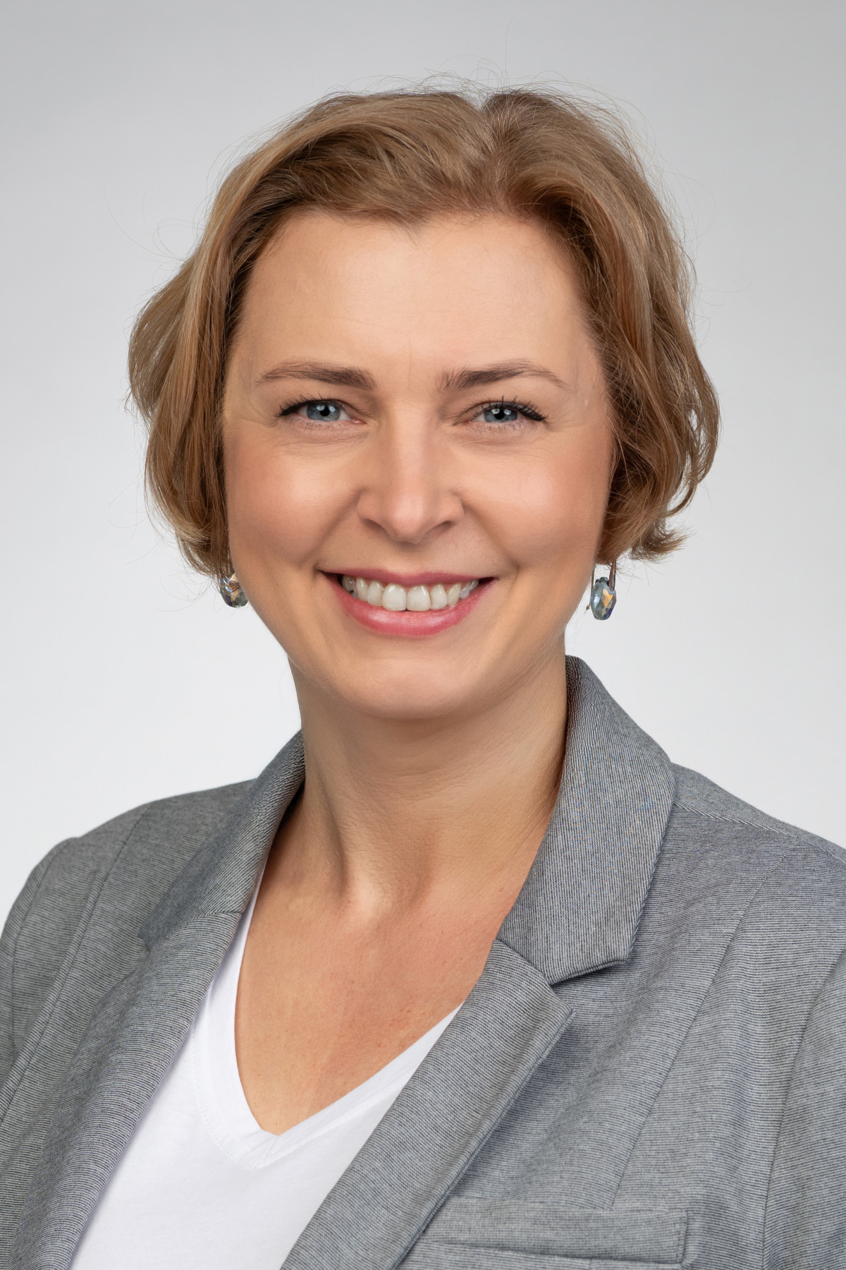 Prof. dr hab. Ewelina Warzych-Plejer
