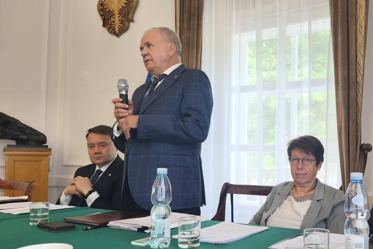 Prof. Tomasz Szwaczkowski na posiedzeniu Rady Naukowej Instytutu Zootechniki - PIB