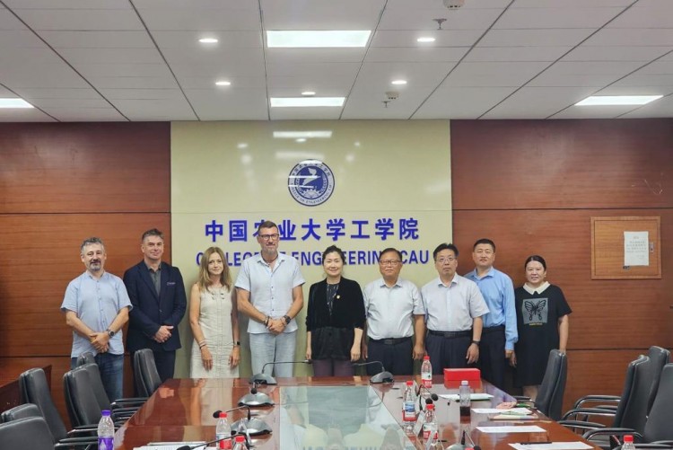 Delegacja polska z władzami College of Engineering, China Agricultural University w Pekinie