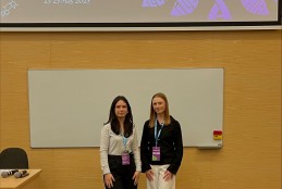 Zuzanna Sawicz i Marta Sobczak podczas konferencji “Genomica” w Krakowie