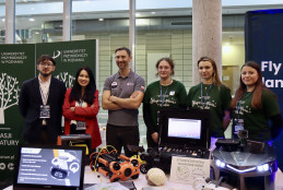 Studenci WWZ na spotkaniu z dr. Sławoszem Uznańskim-Wiśniewskim