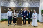 Delegacja polska zwiedzająca muzeum w Inner Mongolia Agriculture University w Hohhot